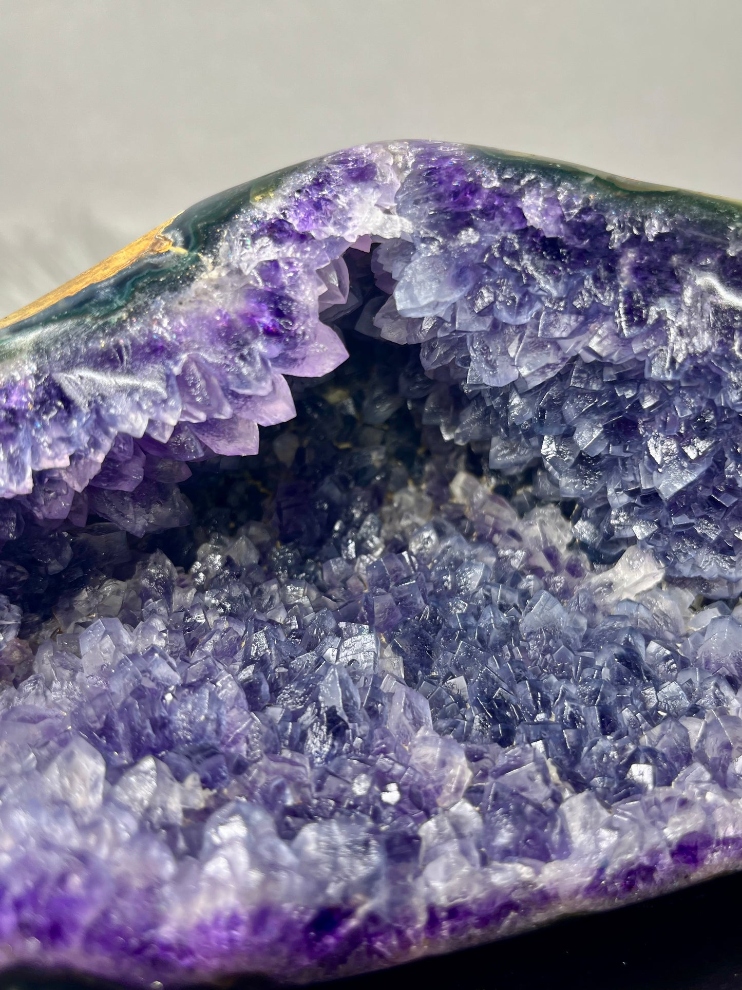 ππ‘π ππ¦πππ‘π²π¬π ππ«ππ‘π’π―π | Uruguayan Frosted Blue Amethyst Geode