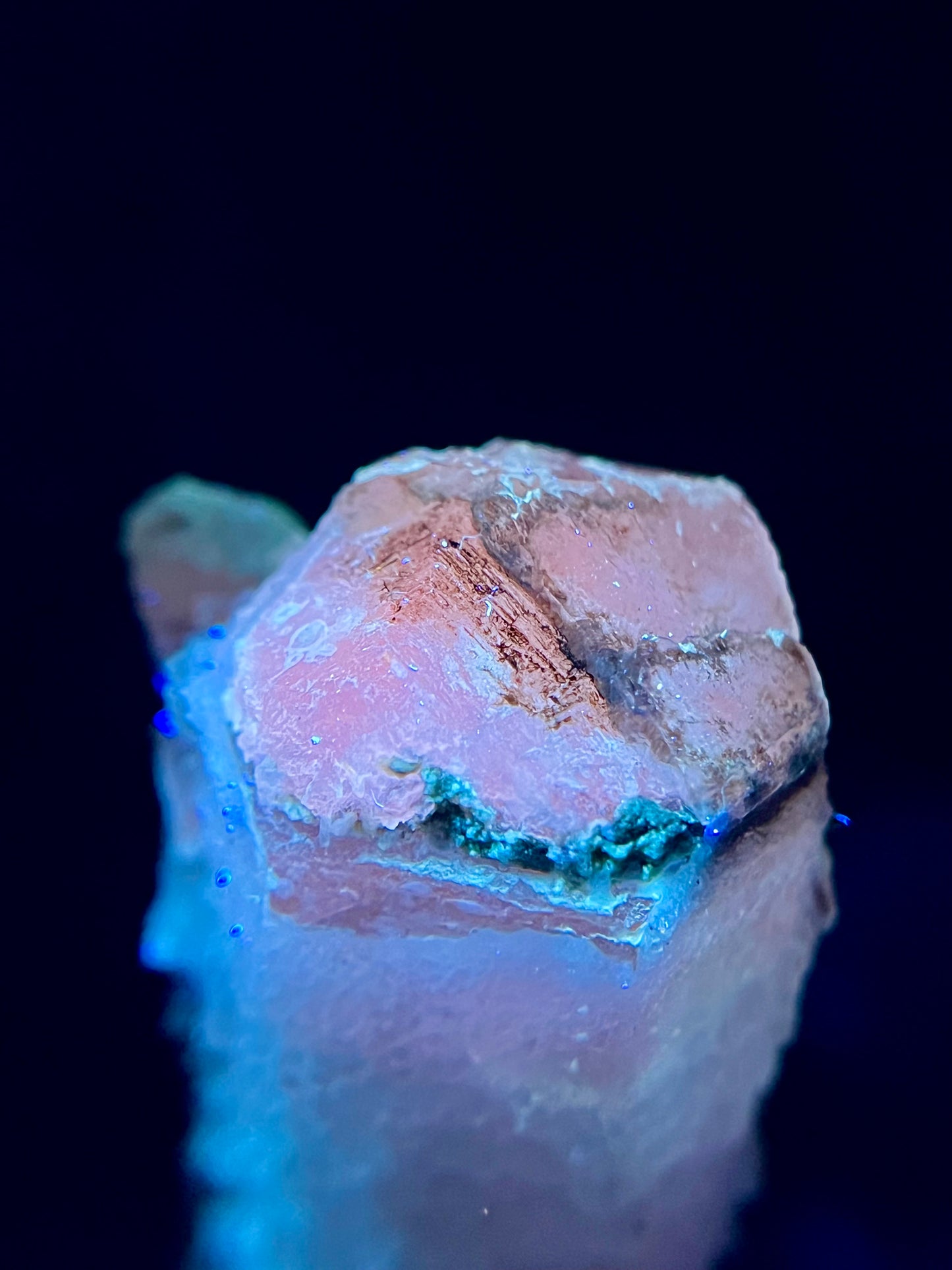 Extraordinary XXL Amethyst Geode With UV Calcite and Japan Law Twin