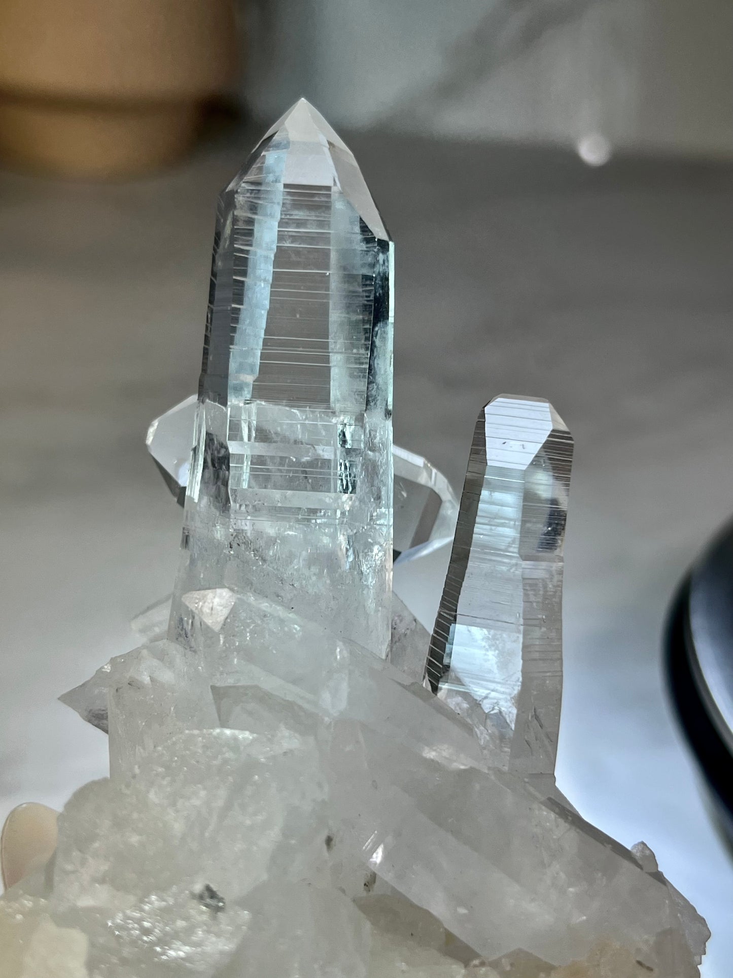 Optical Quartz Cluster with Record Keepers – Peña Blanca, Colombia