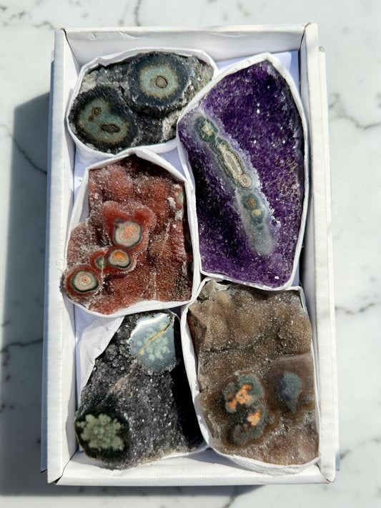 Mixed Flat of Amethyst & Jasper Stalactite “Eyes”- Uruguay | River Walkers Minerals