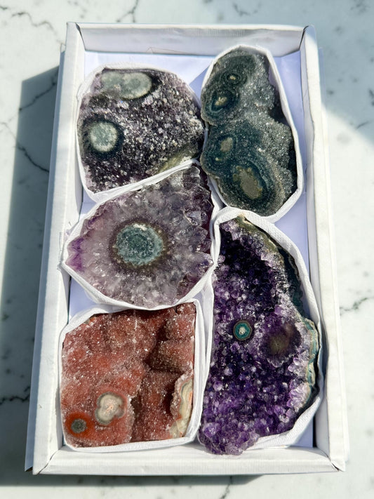 Mixed Flat of Amethyst & Jasper Stalactite “Eyes”- Uruguay | River Walkers Minerals