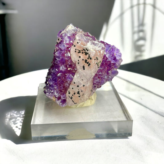 Amethyst x Calcite x Goethite (UV Reactive)