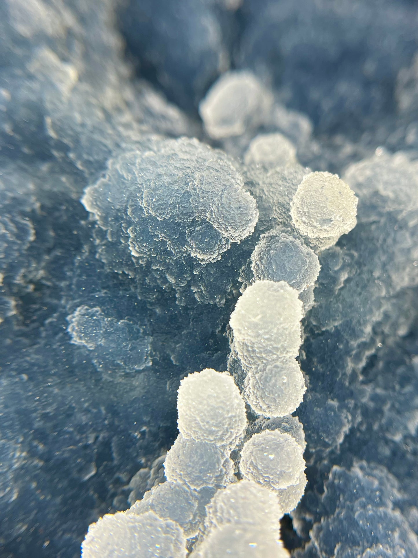 Top Quality Blue Bubble Chalcedony with Sugar Peach Stilbite (A)